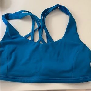Lululemon sports bra size 6